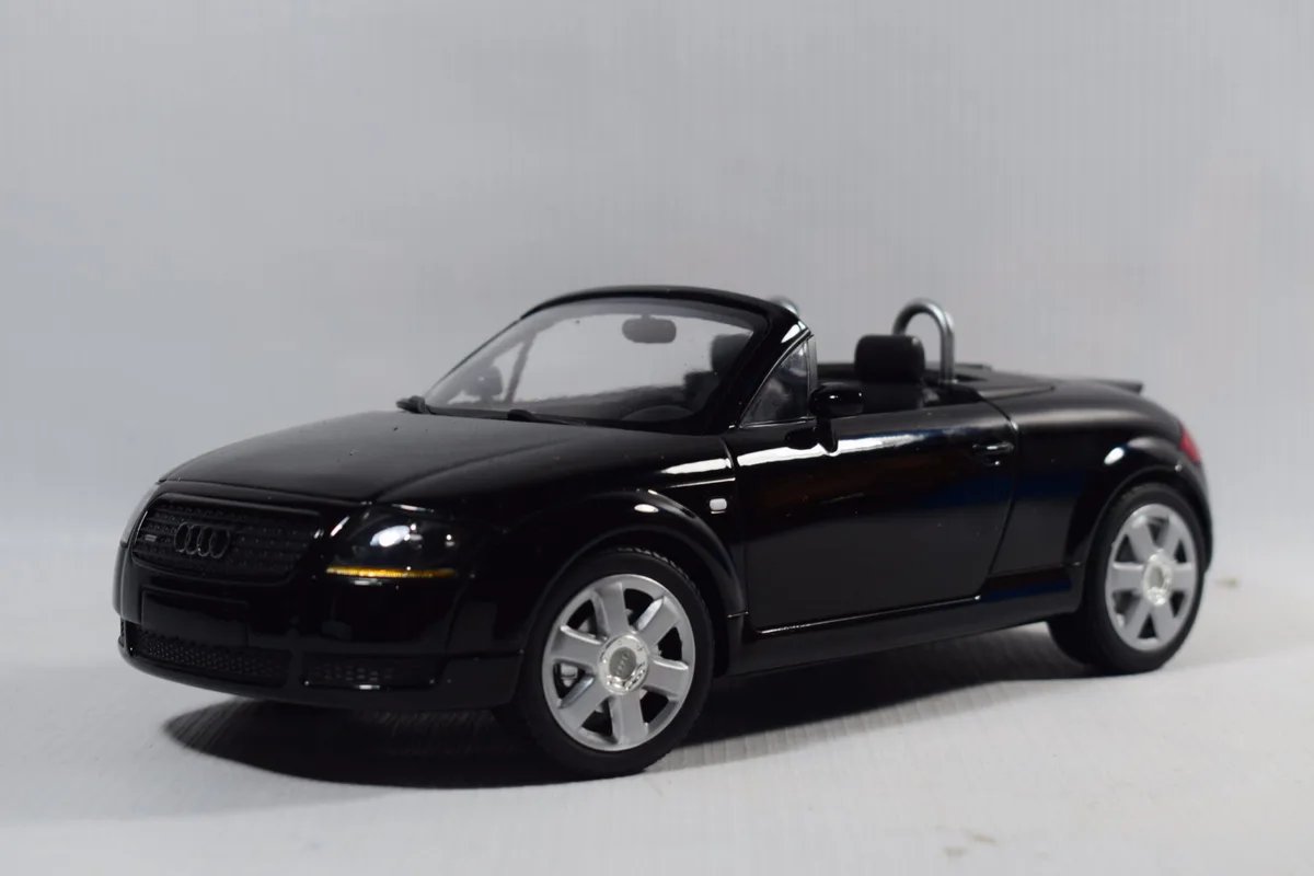AUTO AUDI TT ROADSTER 1999