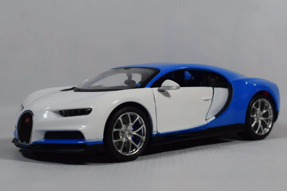 AUTO BUGATTI CHIRON