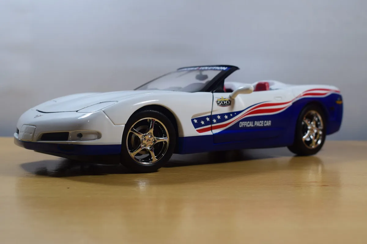 AUTO CHEVROLET CORVETTE INDY 500 2004