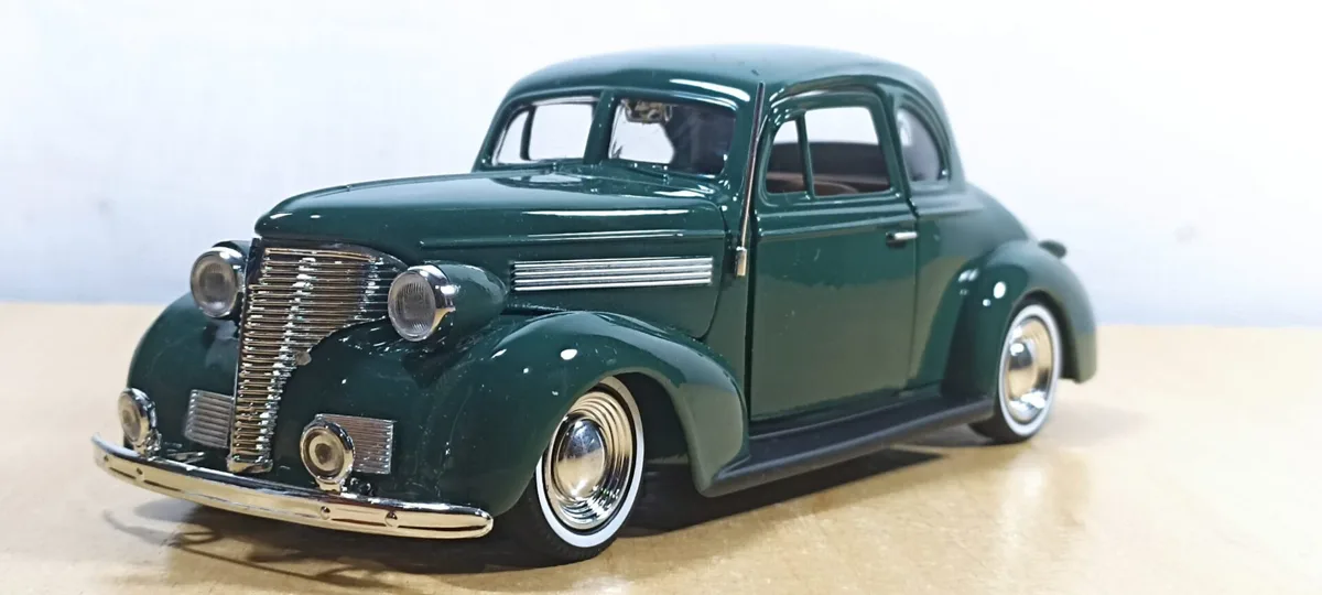 AUTO CHEVROLET COUPE 1939
