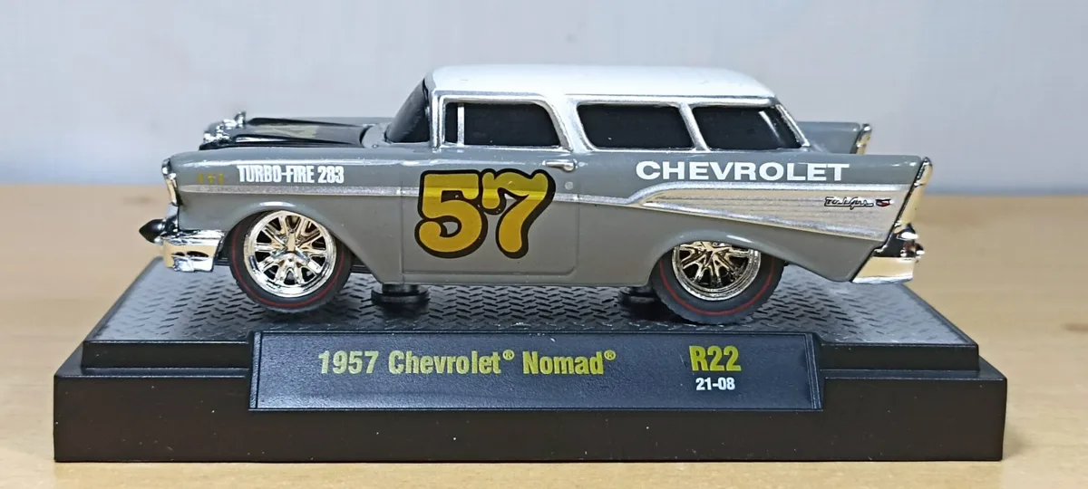 AUTO CHEVROLET NOMAD  1957