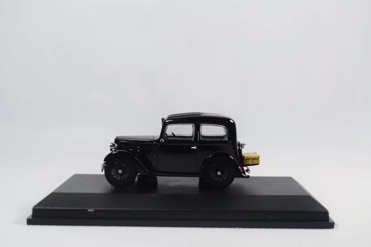 AUTO CLASICO AUSTIN 7 RUBY SALOON RHD