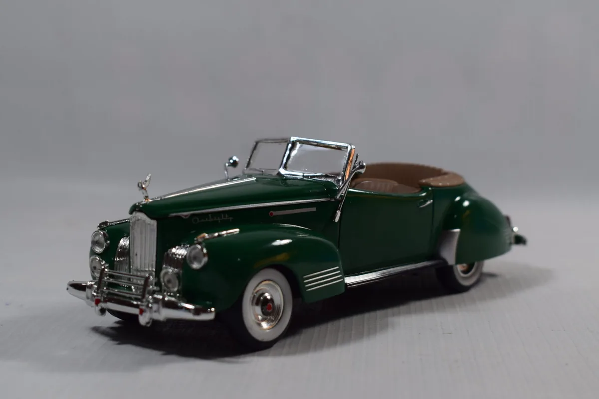 AUTO CLASICO CONVERTIBLE PACKARD DARRIN 1941