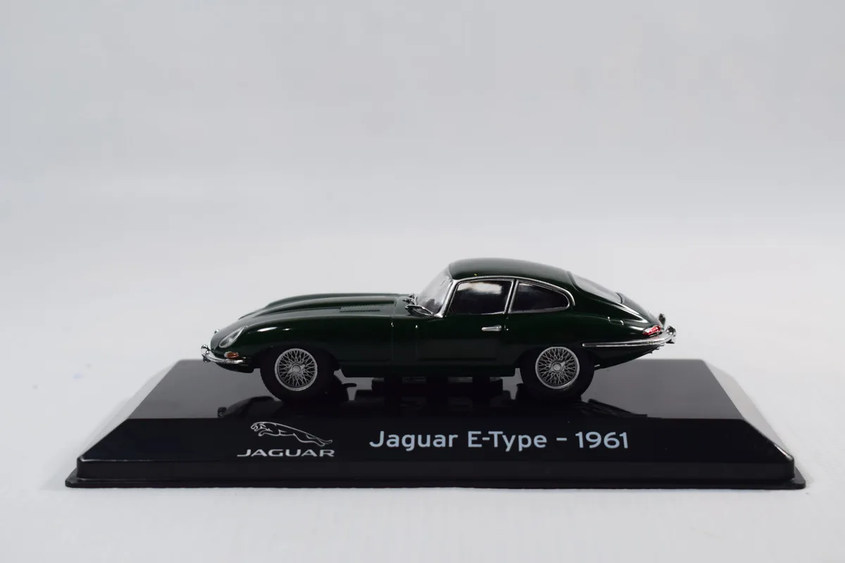 AUTO CLASICO JAGUAR E-TYPE 1961