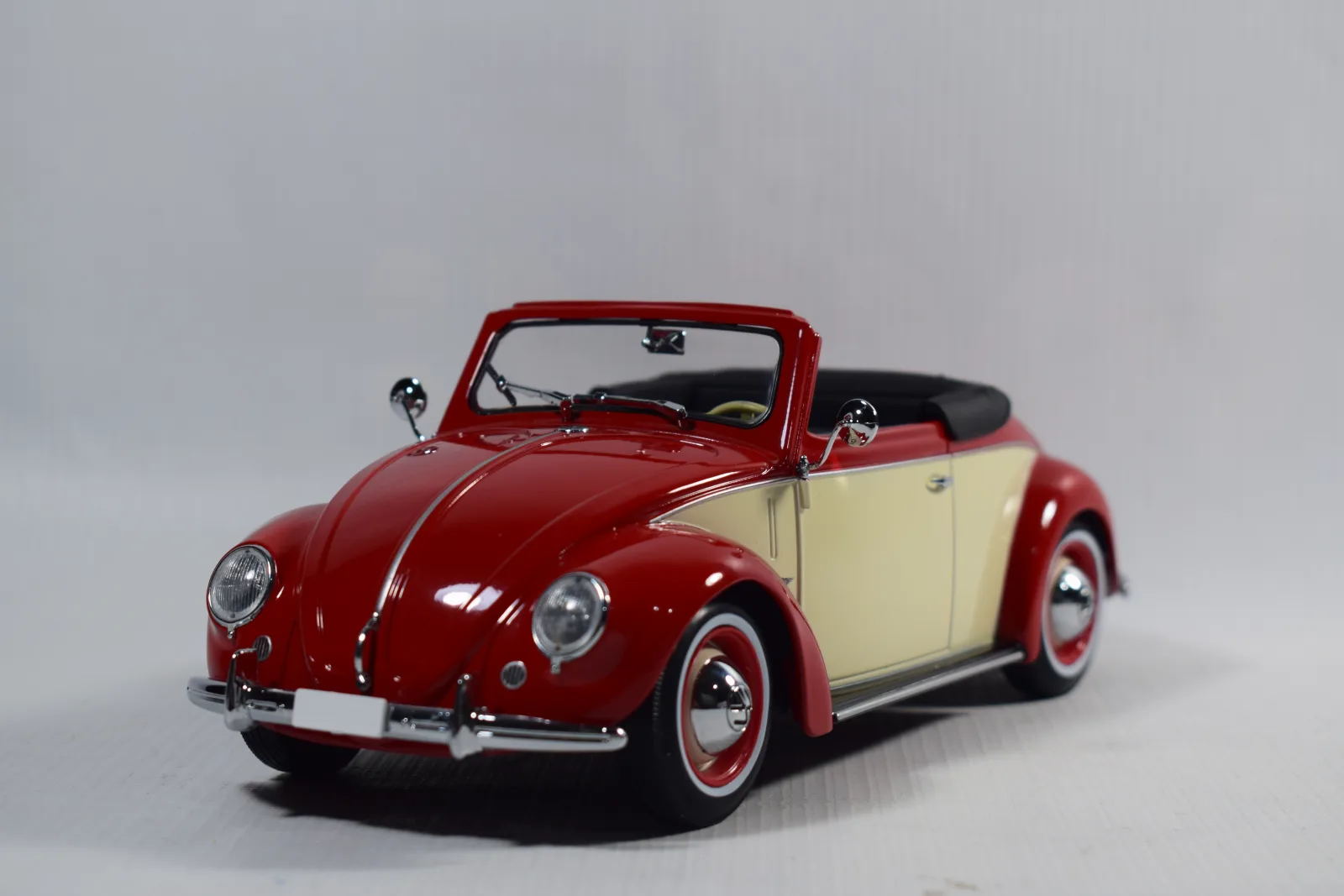 AUTO CONVERTIBLE VOLKSWAGEN BEETLE 1200 CABRIOLET 1949