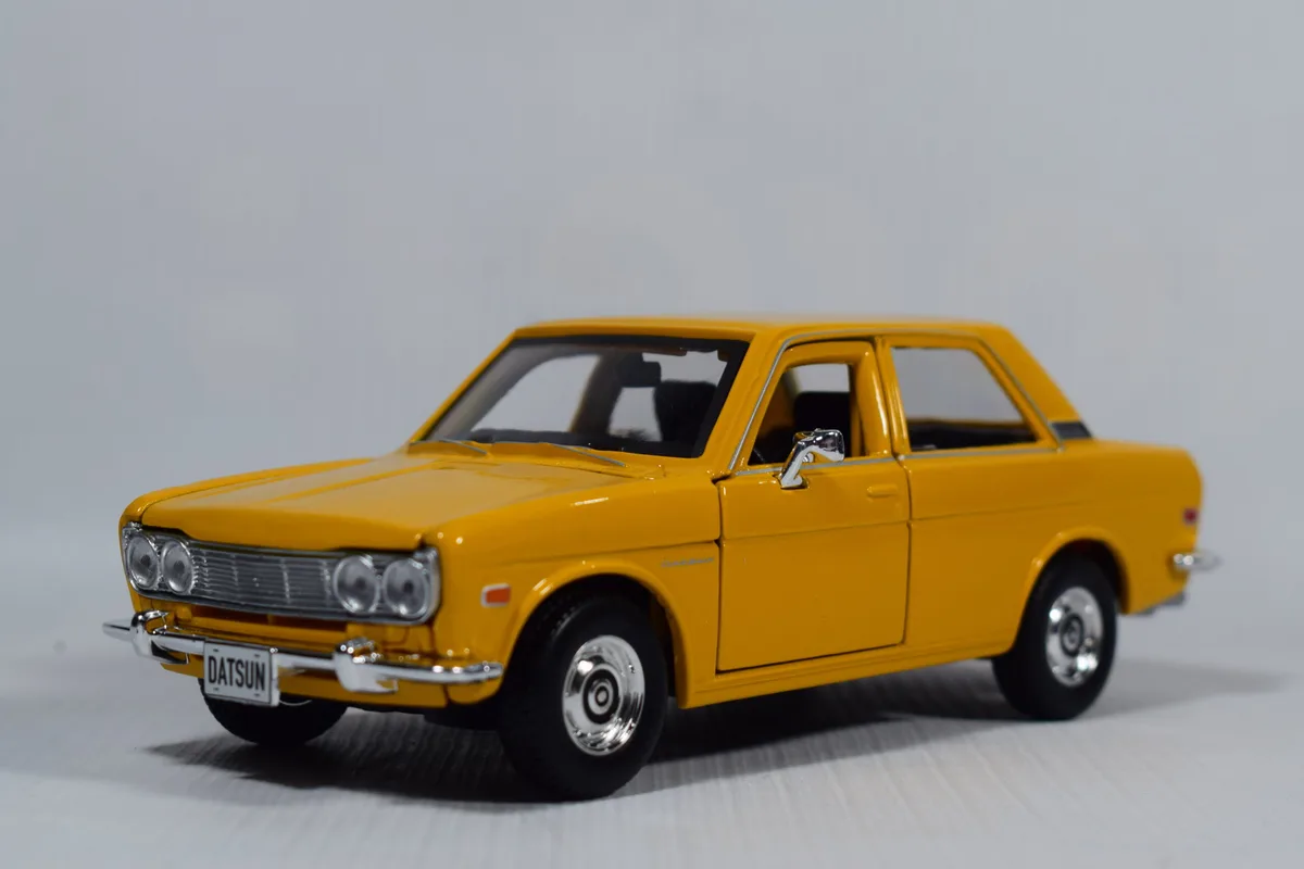 AUTO DATSUN 510 1971