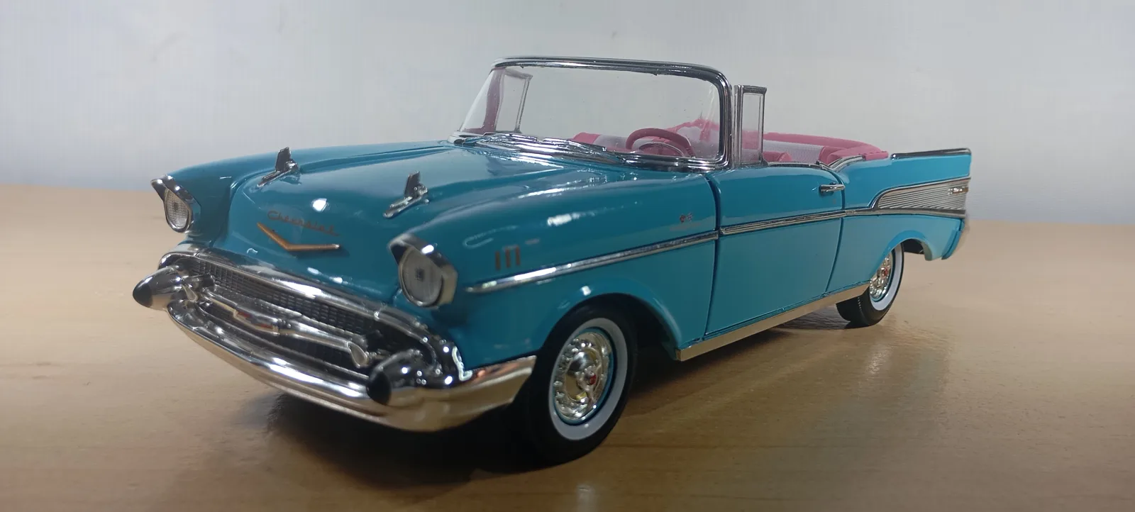 AUTO DE BARBIE CHEVROLET BEL AIR CONVERTIBLE 1957