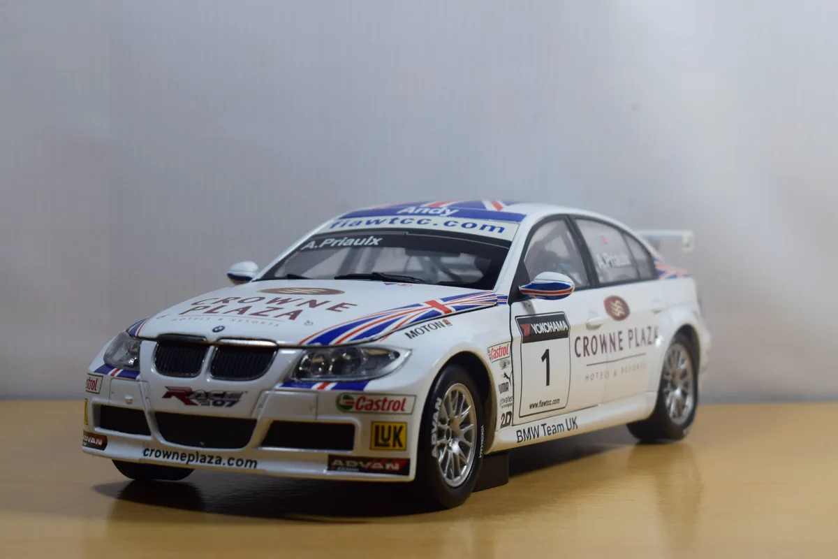  AUTO DE COMPETENCIA BMW 320 SI UK-RBM