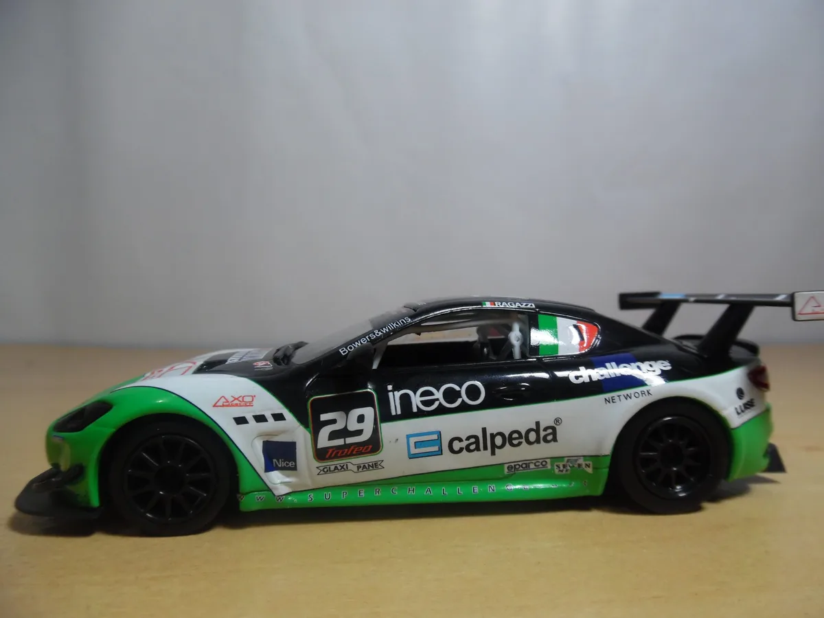 AUTO DE COMPETENCIA MASERATI GRAN TURISMO MC Nº29
