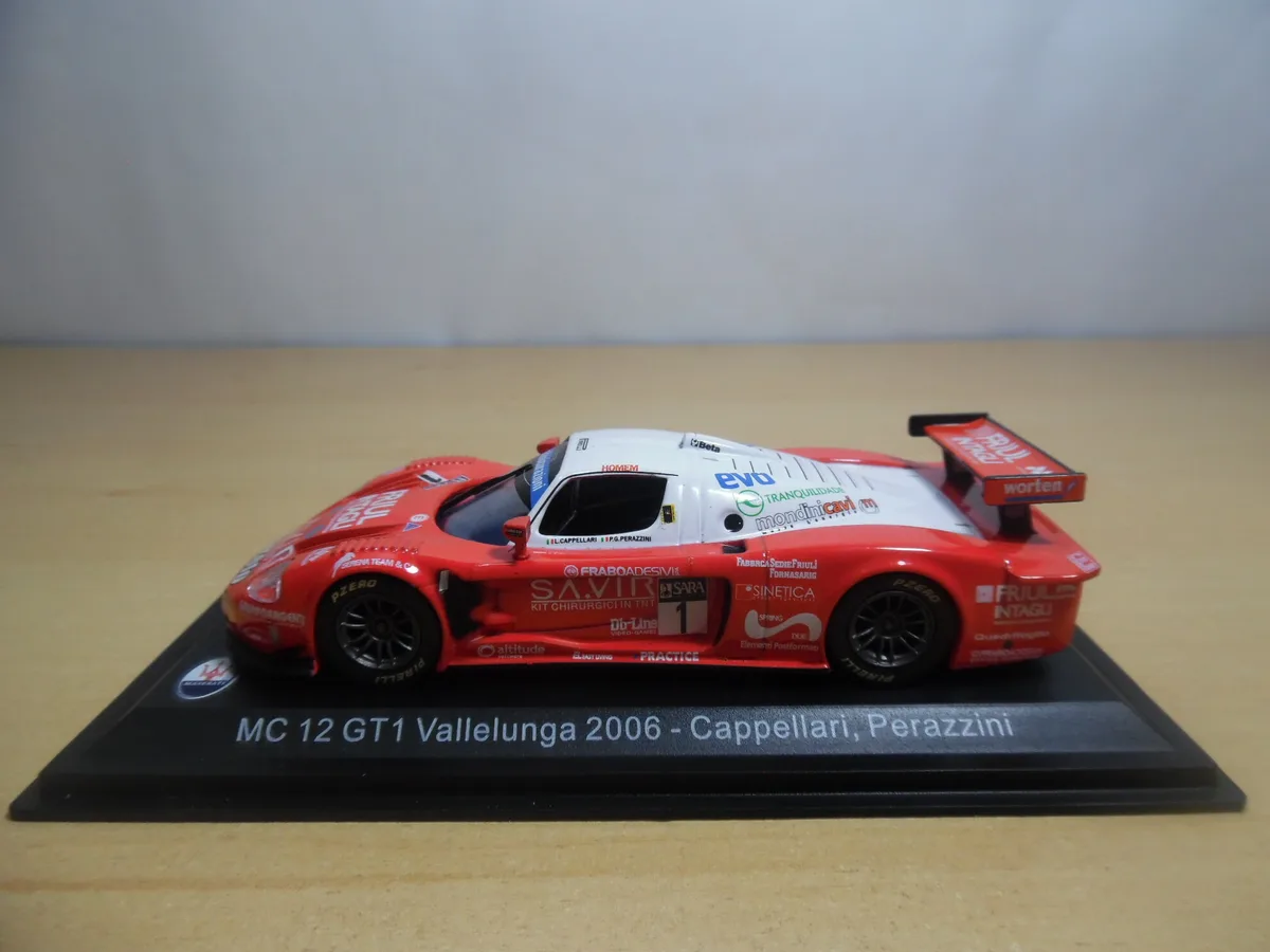 AUTO DE COMPETENCIA MASERATI MC12 GTI 2006 Nº1