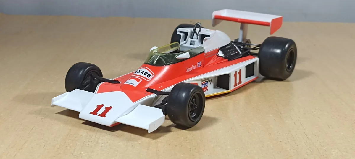 AUTO DE COMPETENCIA MC LAREN M23 FORD Nº11