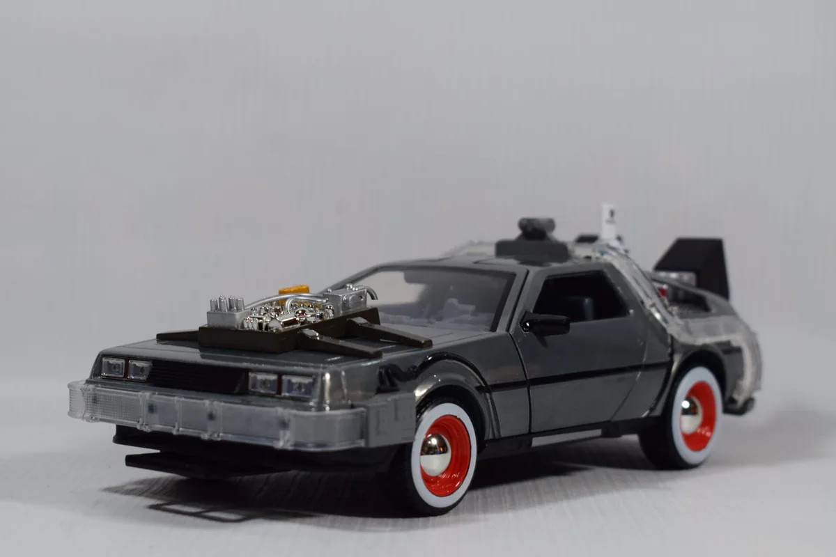 AUTO DELOREAN TIME MACHINE