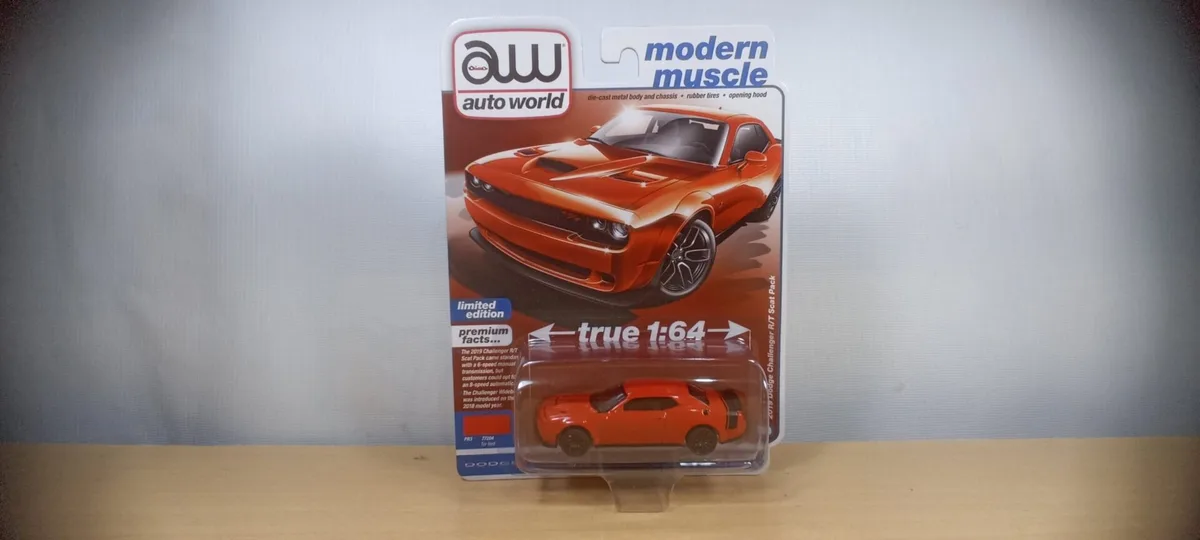 AUTO DODGE CHALLENGER R/T 2019
