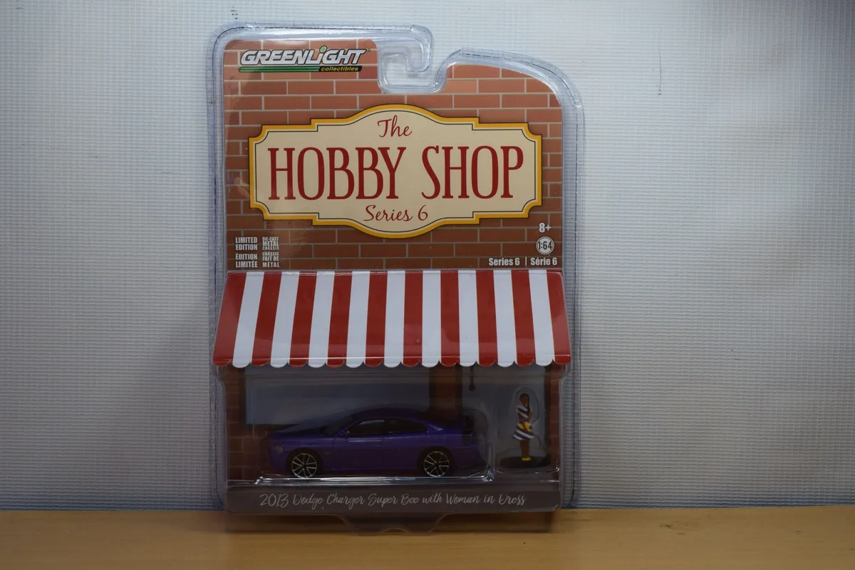 AUTO DODGE CHARGER SUPER BEE 2013