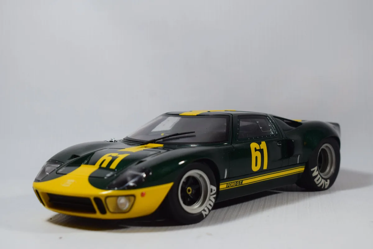 AUTO FORD GT-40 N°61