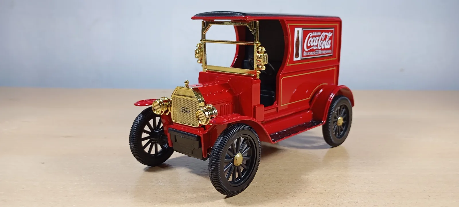 AUTO FORD MODEL T 1917 DE COCACOLA