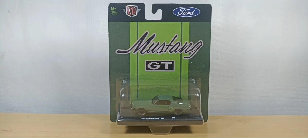AUTO FORD MUSTANG GT 390  1968