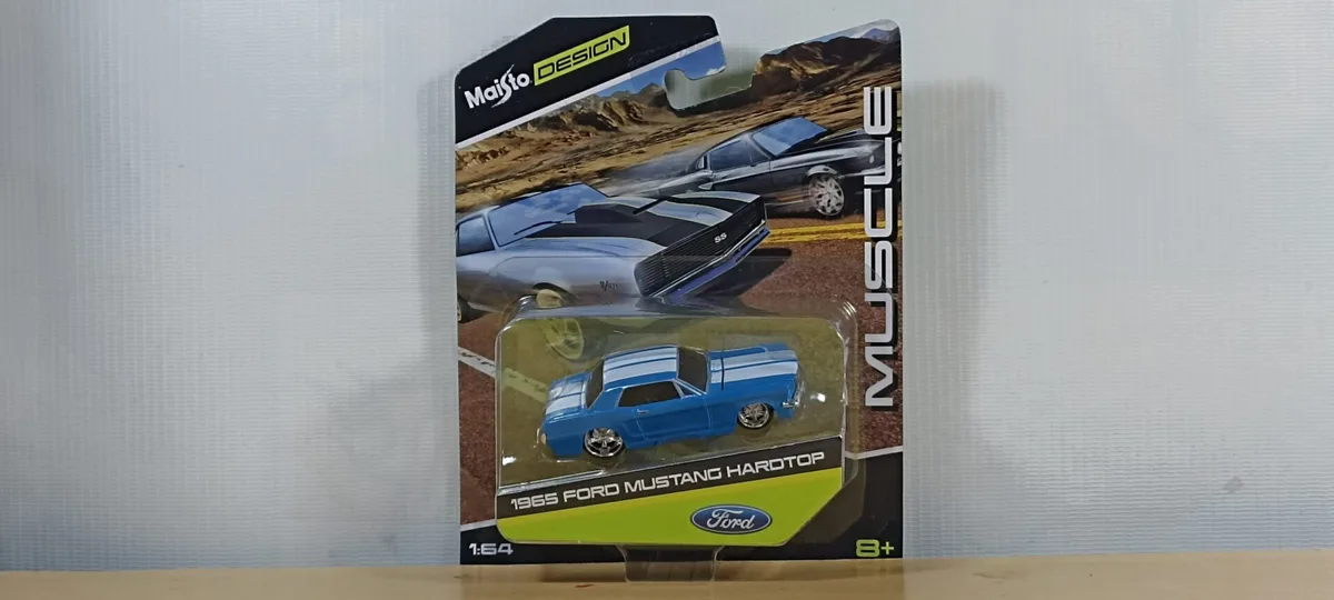 AUTO FORD MUSTANG HARTOP 1965