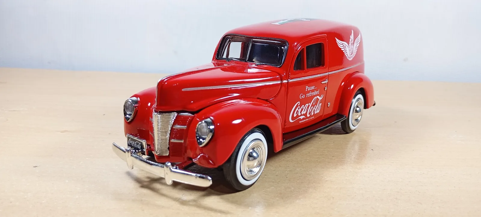 AUTO FORD SEDAN CARGO VAN 1940 DE COCA COLA