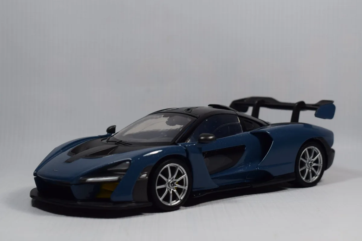 AUTO MCLAREN SENNA