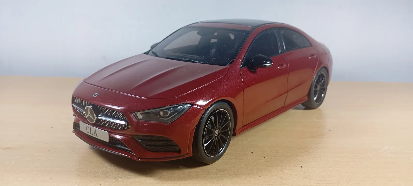 AUTO MERCEDES BENZ CLA