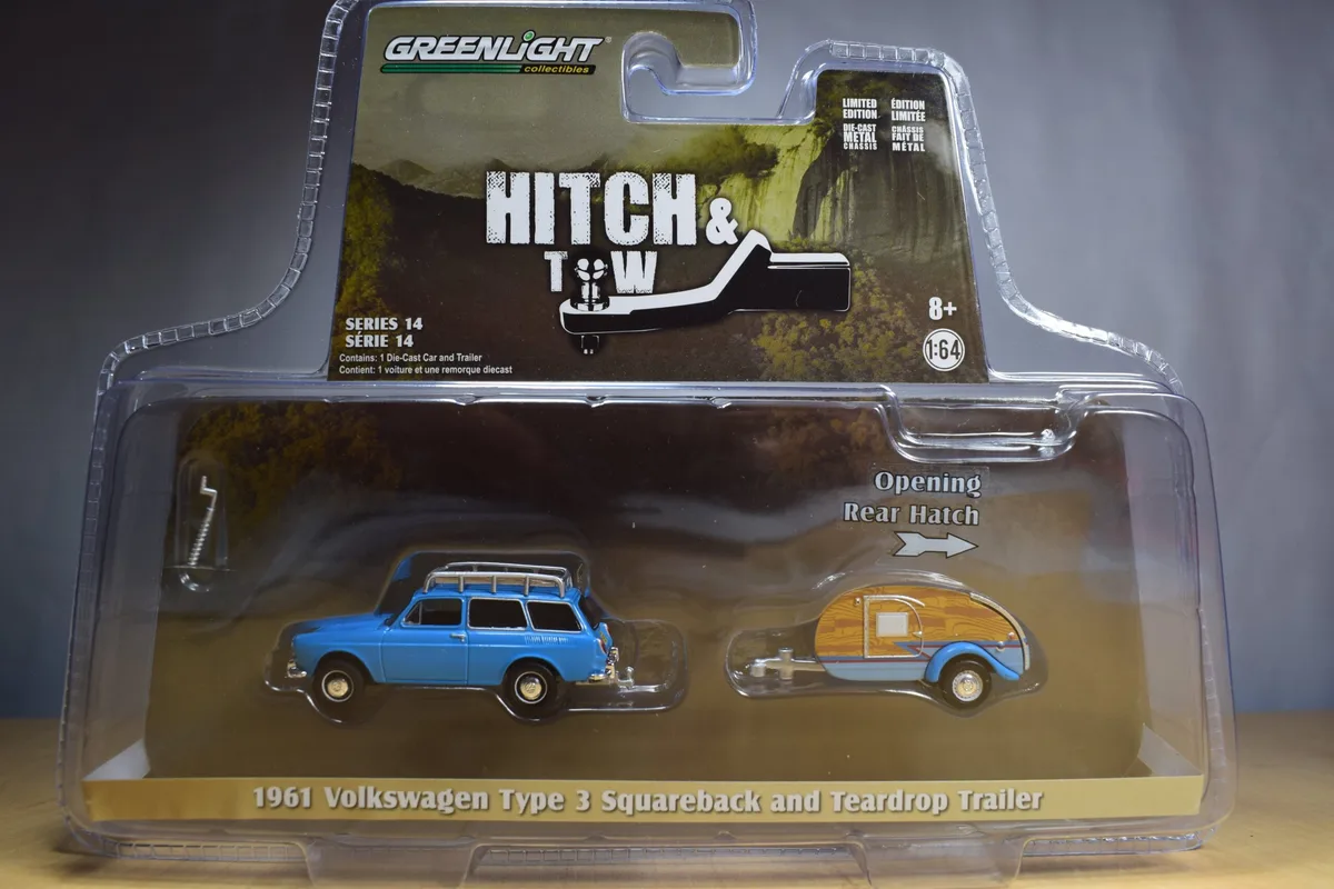 AUTO VOLKSWAGEN TYPE 3 1961 CON TRAILER