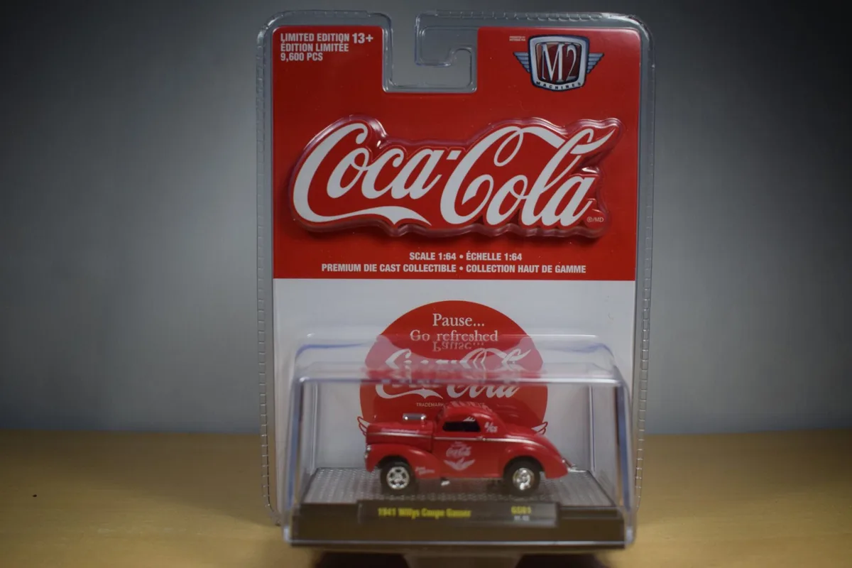 AUTO WILLYS COUPE GASSER 1941 DE COCACOLA