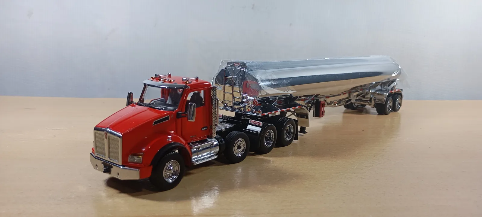 CAMION CISTERNA KENWORTH T880