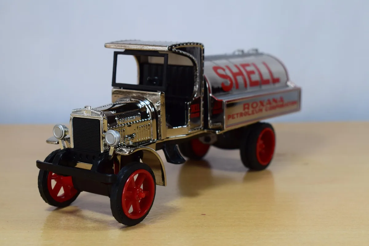 CAMION CISTERNA SHELL KENWORTH 1925