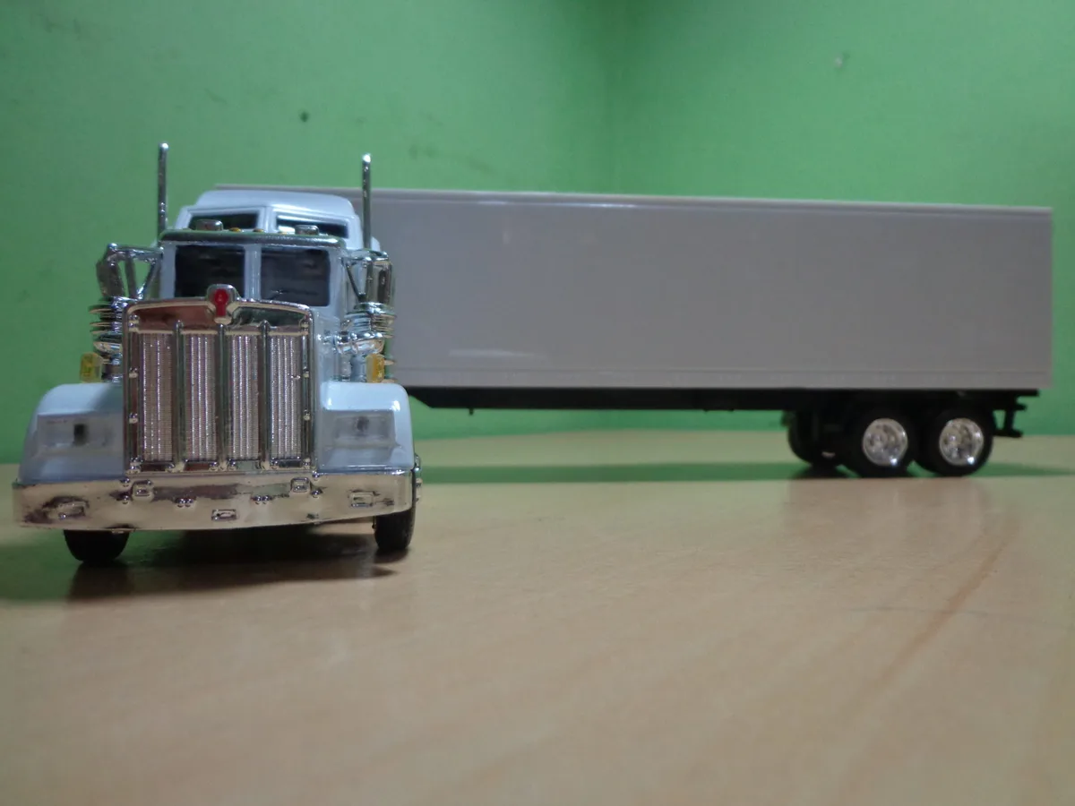 CAMION CONTAINER KENWORTH W900
