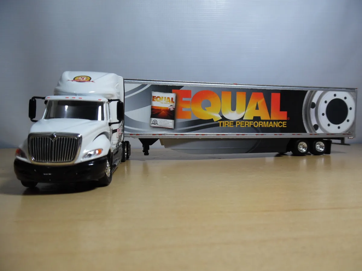 CAMION CONTEINER INTERNATIONAL PROSTAR