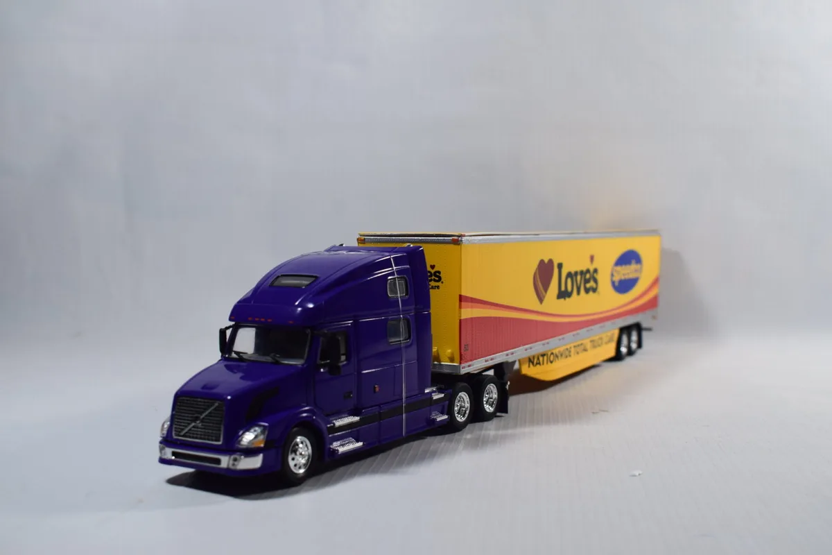 CAMION CONTEINER VOLVO VNL 780