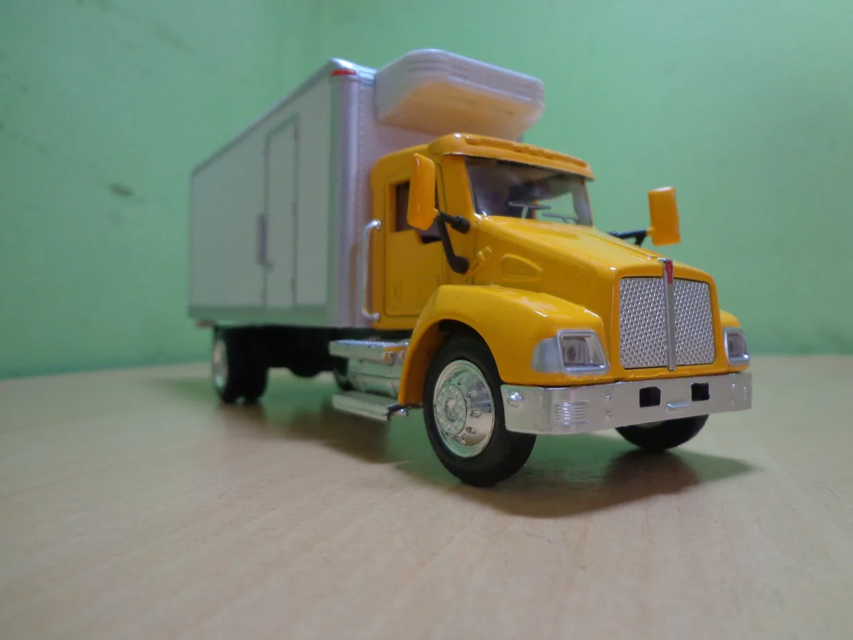 CAMION FRIGORIFICO KENWORTH T300