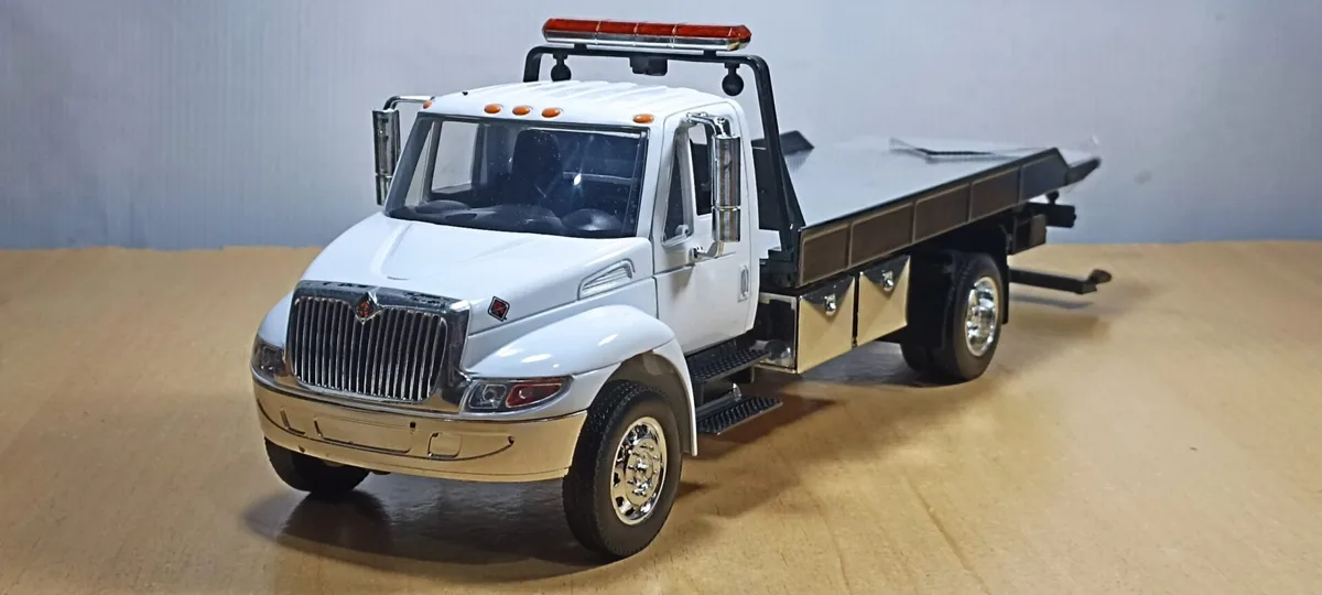 CAMION INTERNATIONAL DURASTAR 4400
