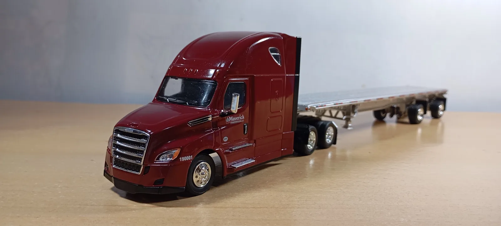 CAMION PLATAFORMA FREIGTLINER CASCADIA