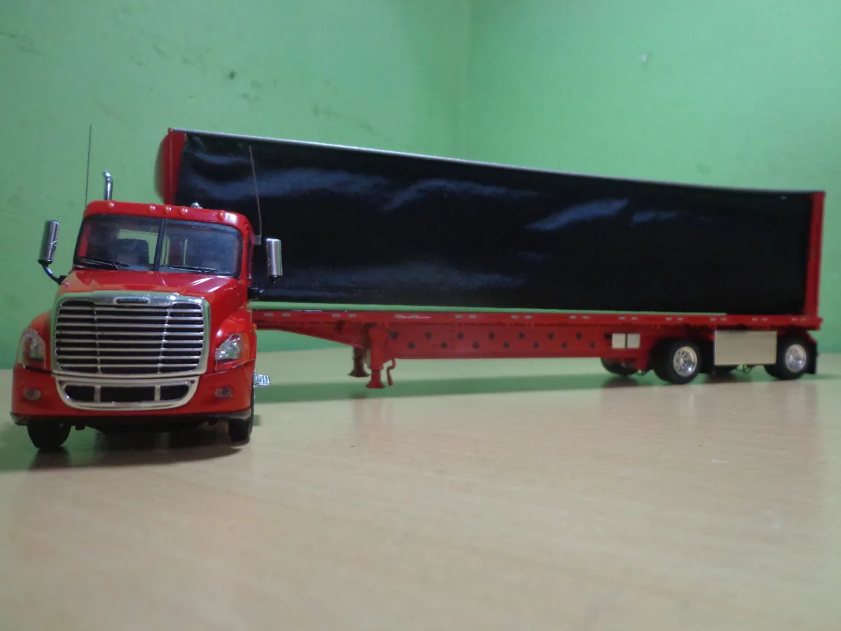 CAMION QUILLA FREIGHTLINER CASCADIA