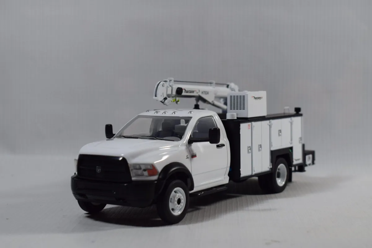 CAMION SERVICIO DE LIMPIEZA RAM 5500