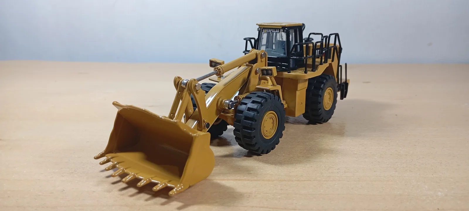CARGADOR FRONTAL CAT988H