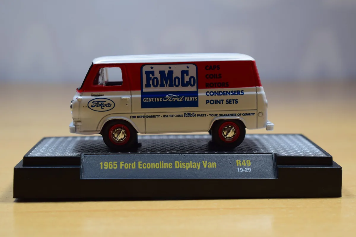 COMBI FORD ECONOLINE DISPLAY VAN 1965