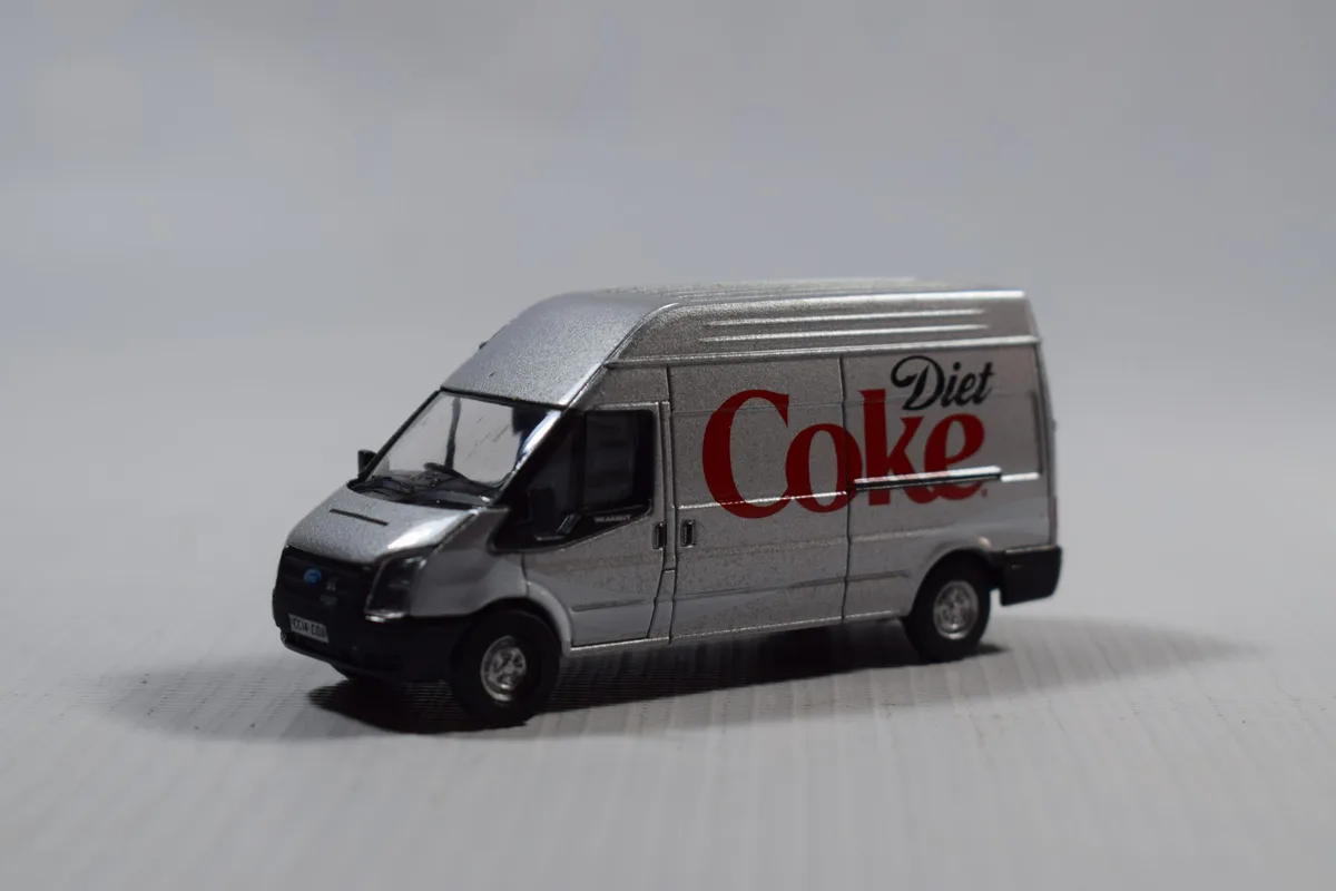 MINIVAN FORD COCACOLA