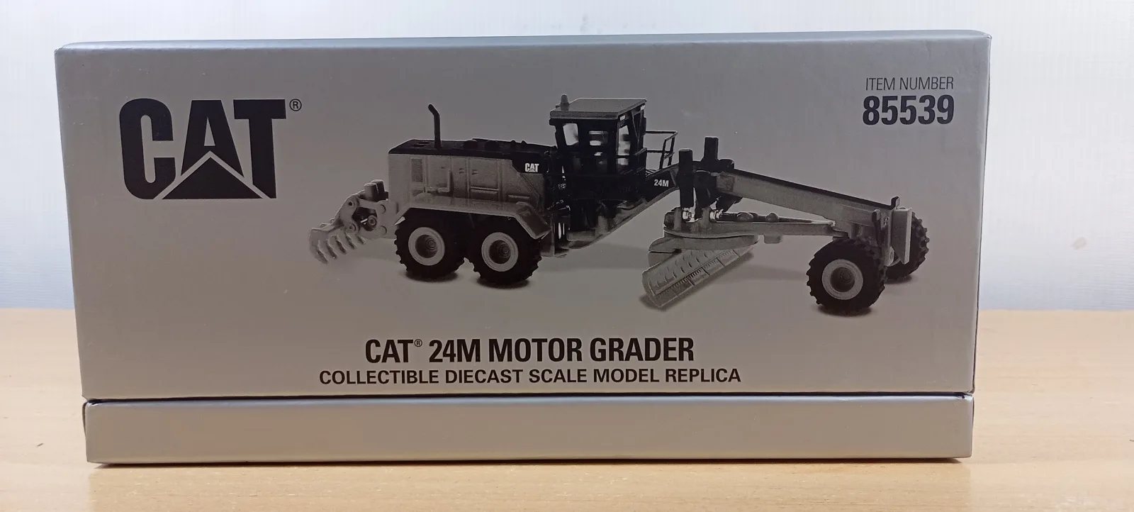 MOTONIVELADORA CAT 24M