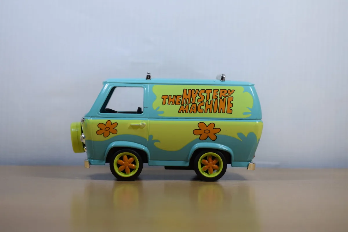 VAN MACHINE SCOOBY- DOO HANNA BARBERA