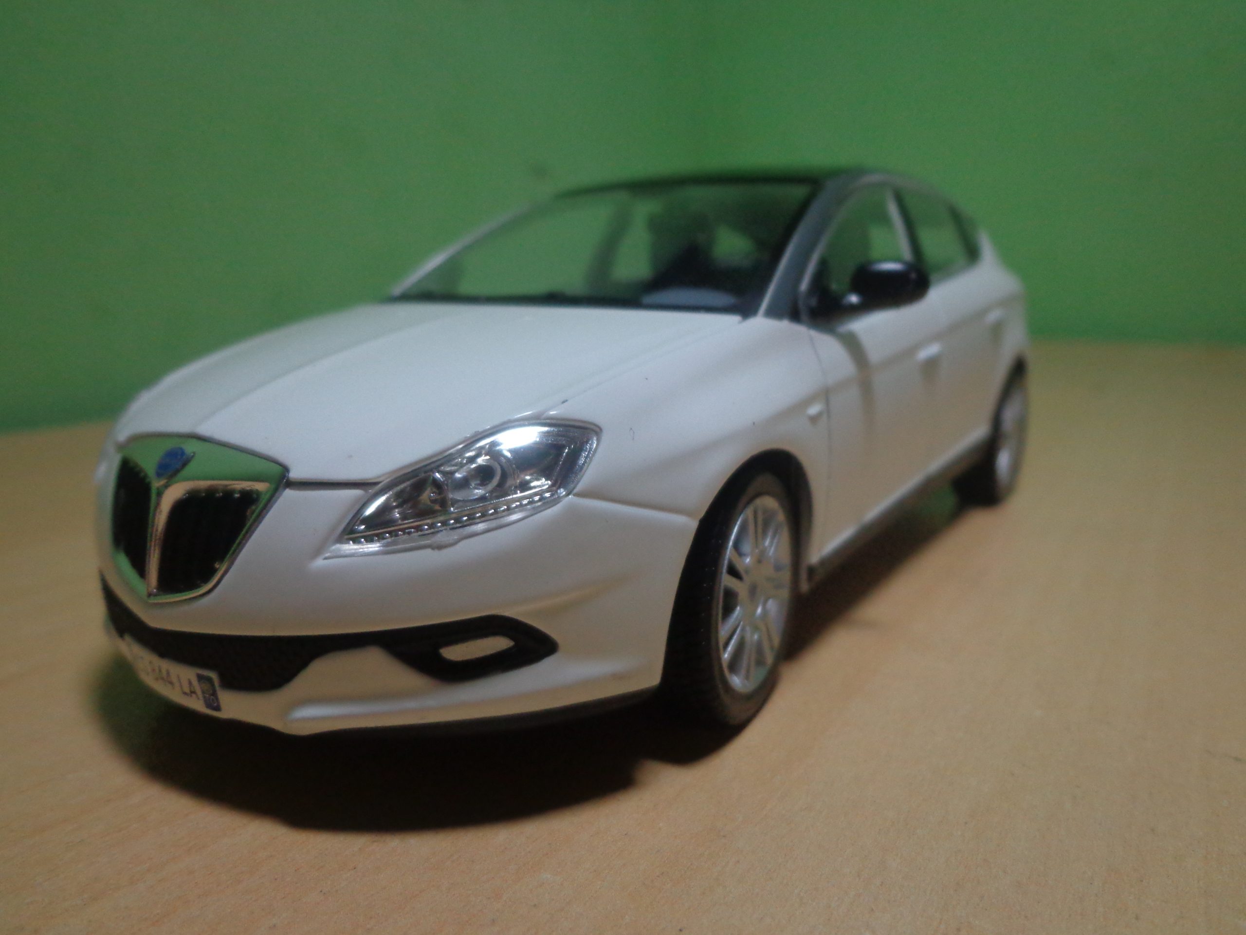 AUTO LANCIA NEW DELTA HPE - Imagen 5