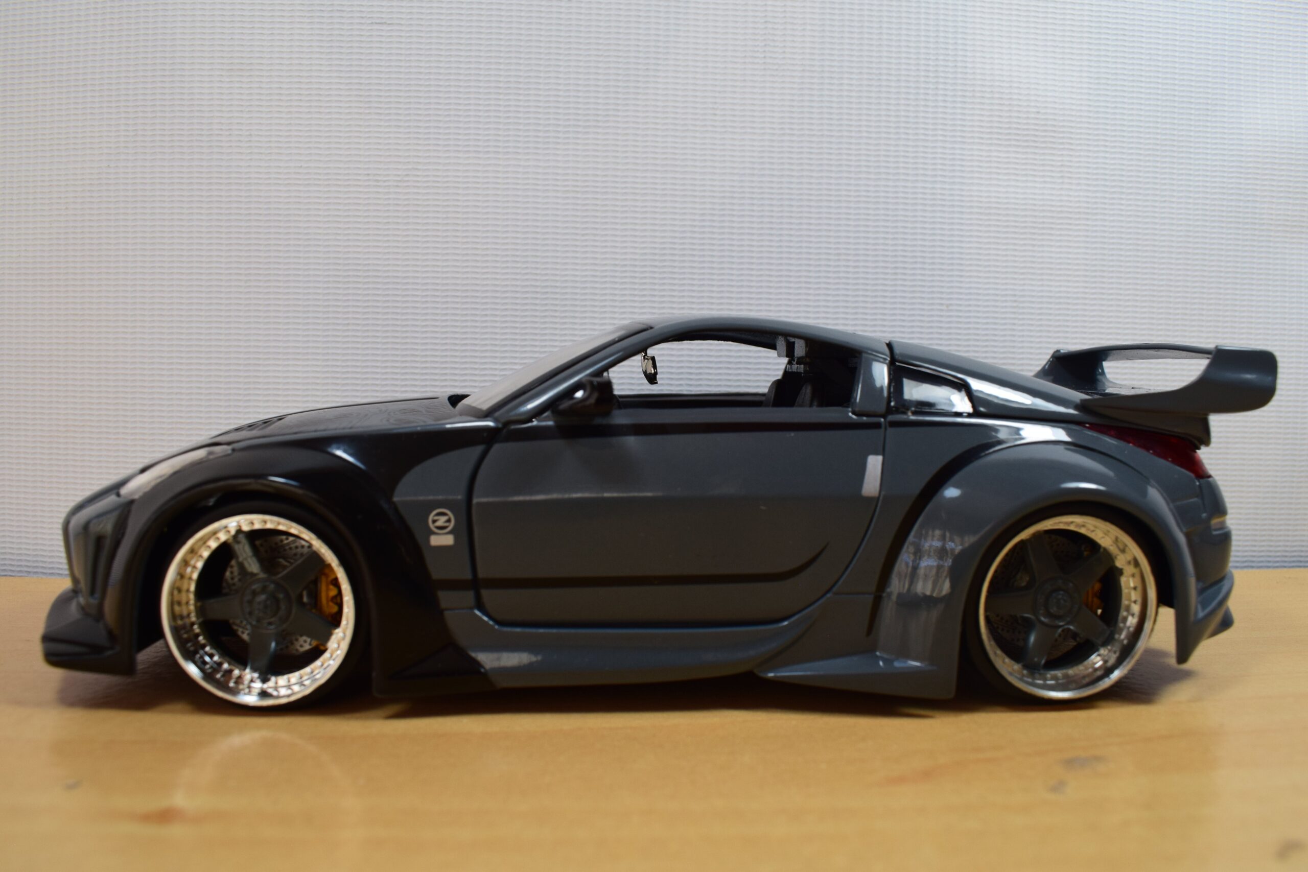 AUTO NISSAN 350Z DK’S DE LOS RAPIDOS Y FURIOSOS