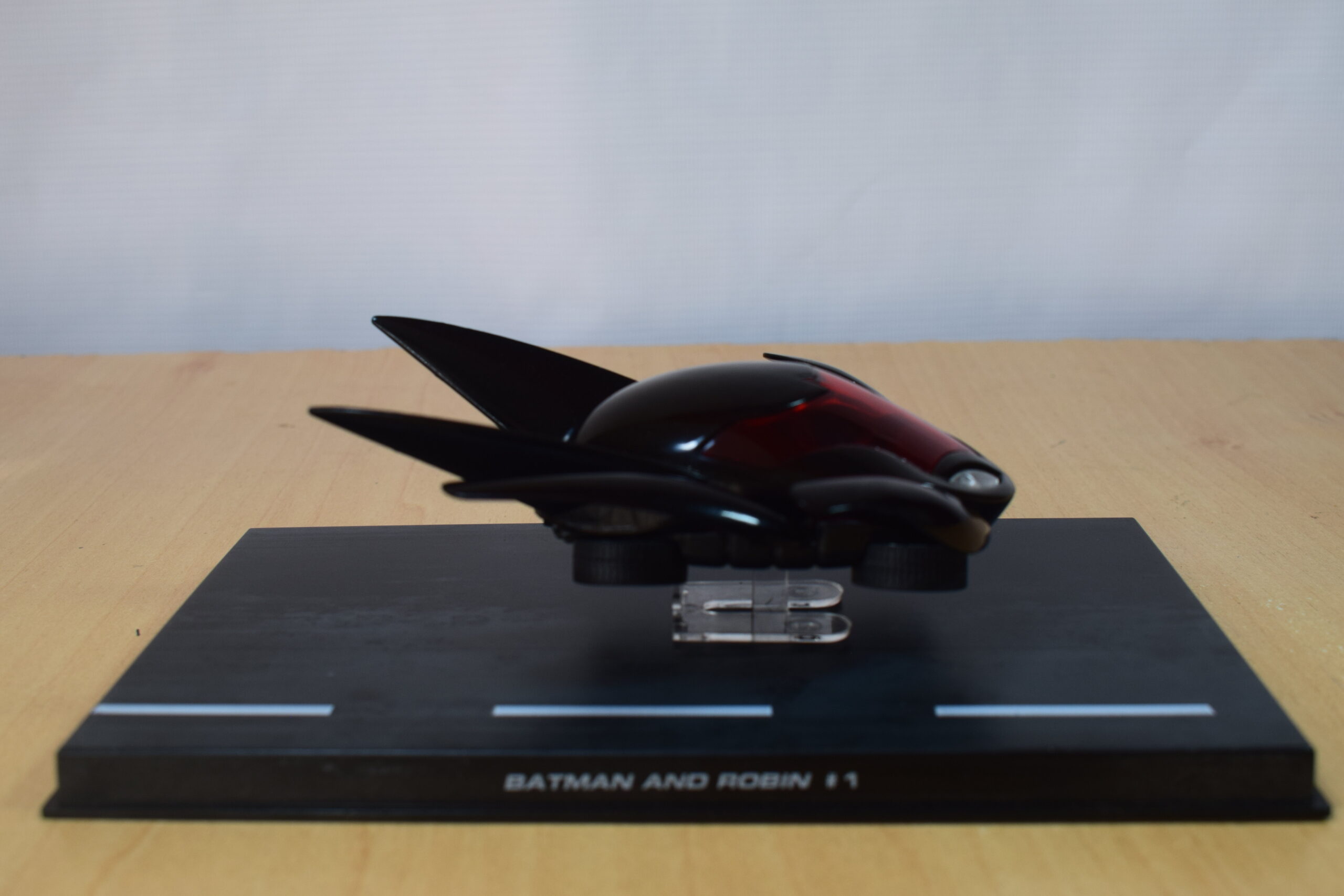 BATIMOVIL DE BATMAN Y ROBIN
