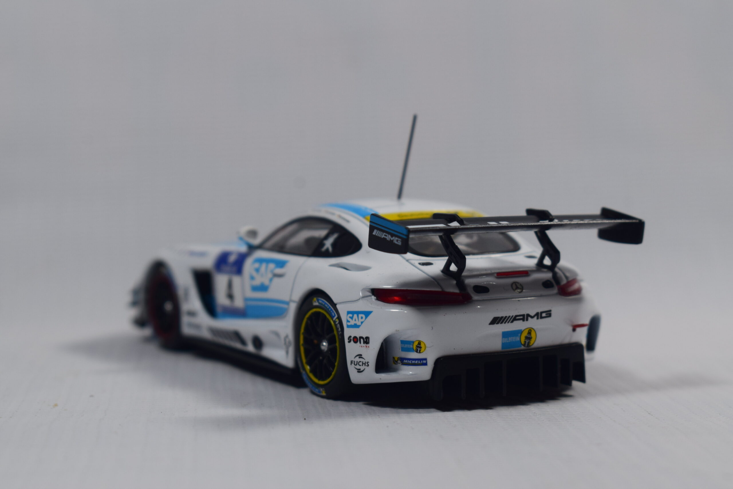 AUTO DE COMPETENCIA MERCEDES AMG GT3 N°4 - Imagen 6