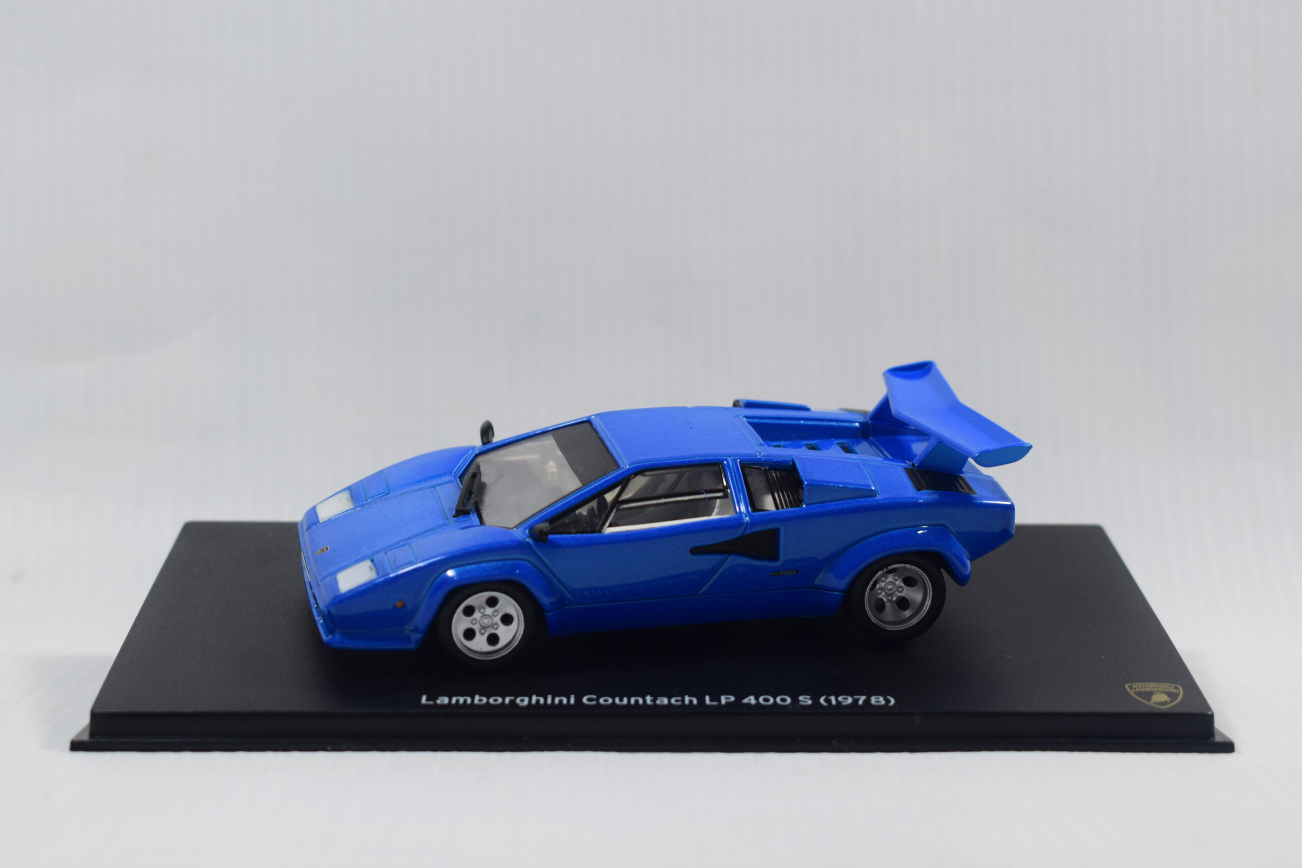 AUTO LAMBORGHINI COUNTACH LP400 S 1978