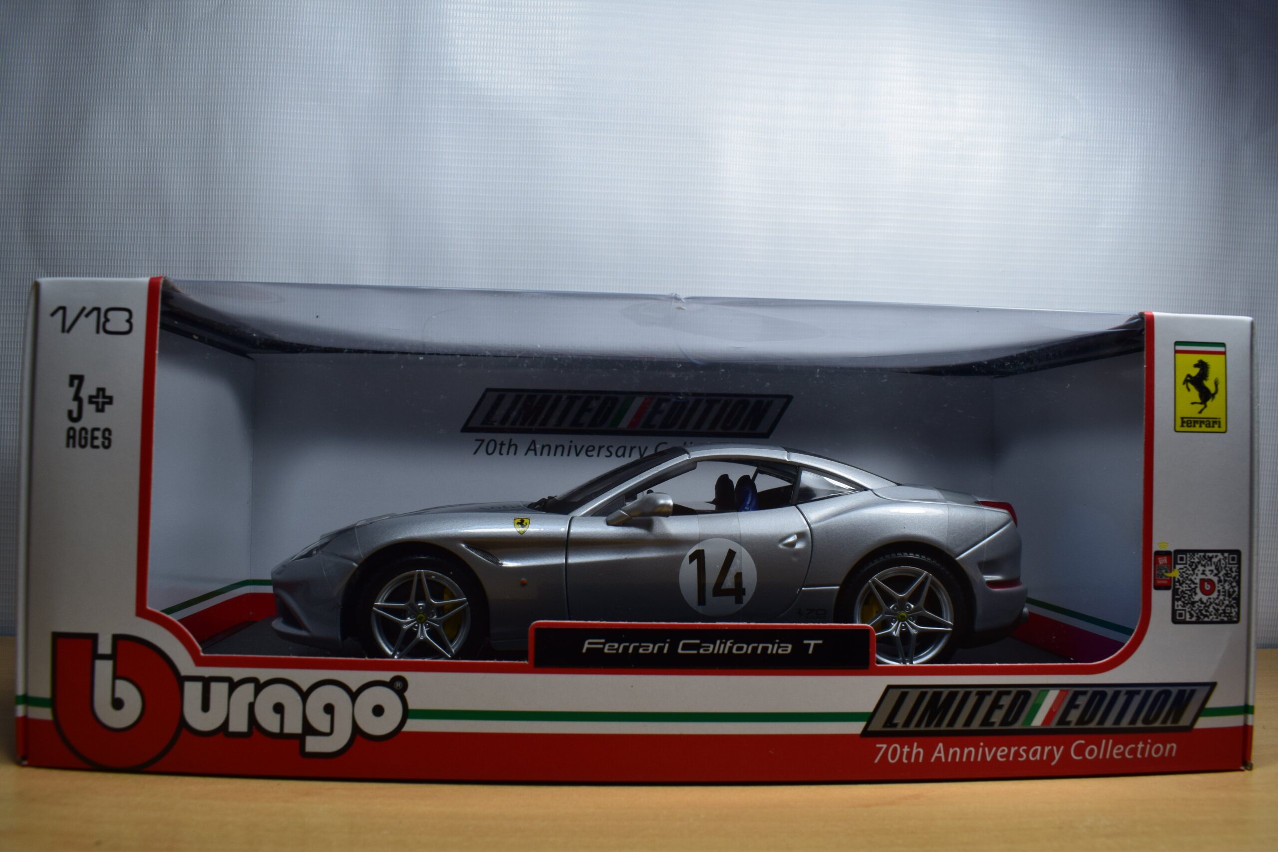 AUTO DE COMPETENCIA FERRARI CALIFORNIA T Nº14 - Imagen 2
