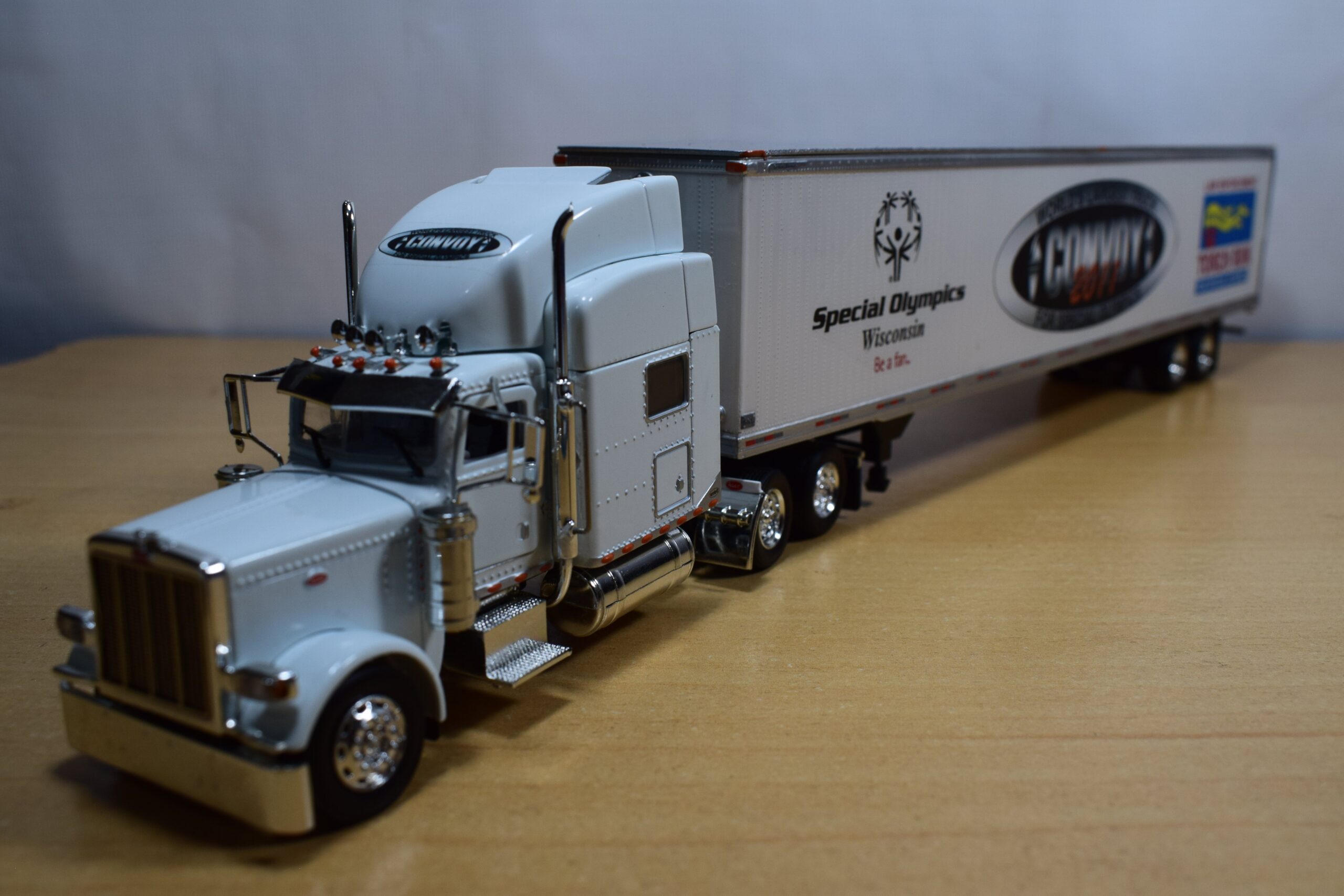 CAMION CONTEINER PETERBILT 389 - Imagen 4