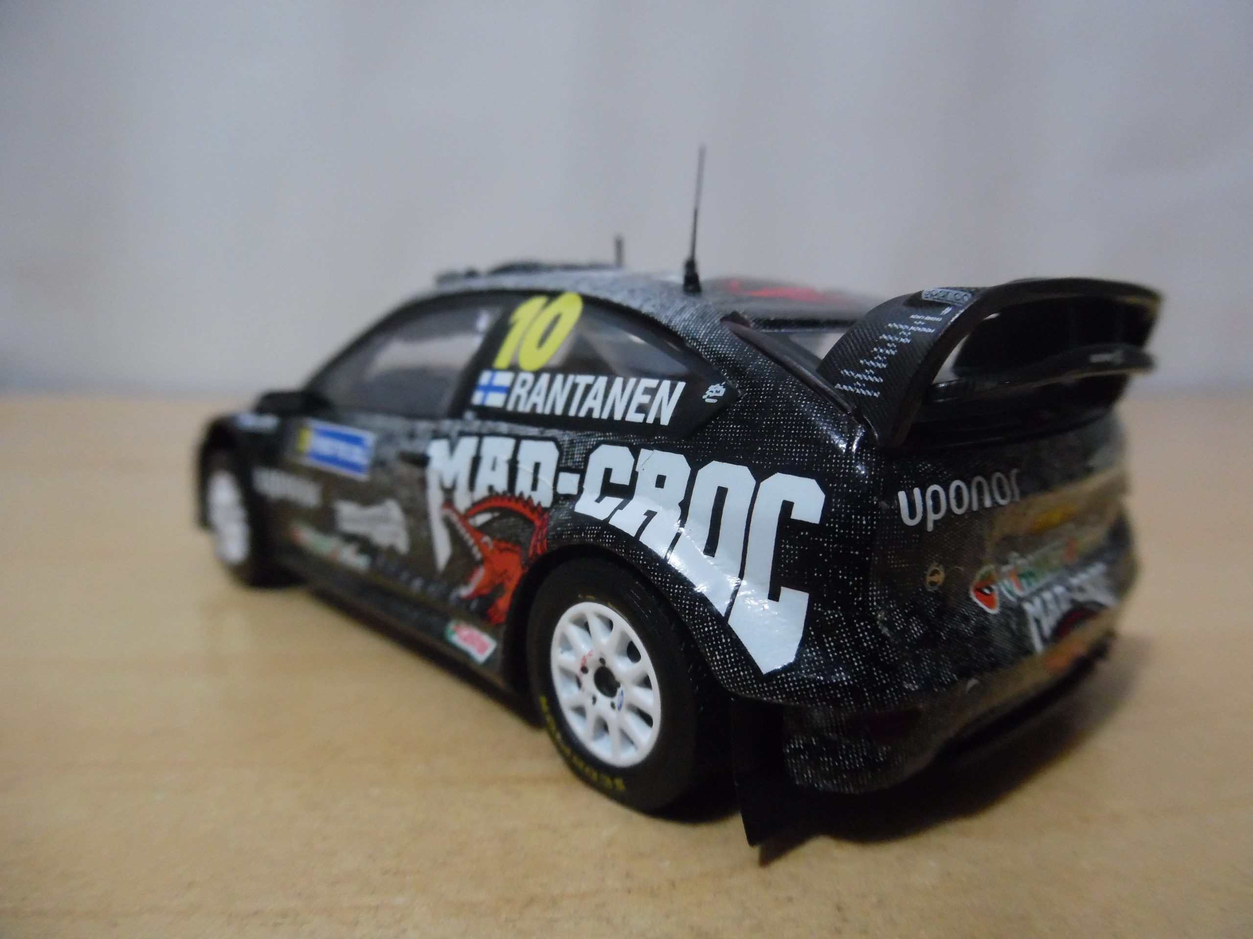 AUTO DE COMPETENCIA FORD FOCUS RS WRC08 Nº10 - Imagen 4